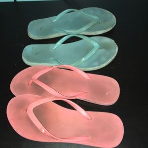 2 pairs of Abercrombie and fitch flip flops